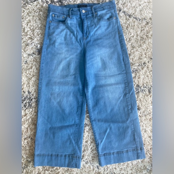 Banana Republic Denim - Banana Republic wide leg crop Jean light wash